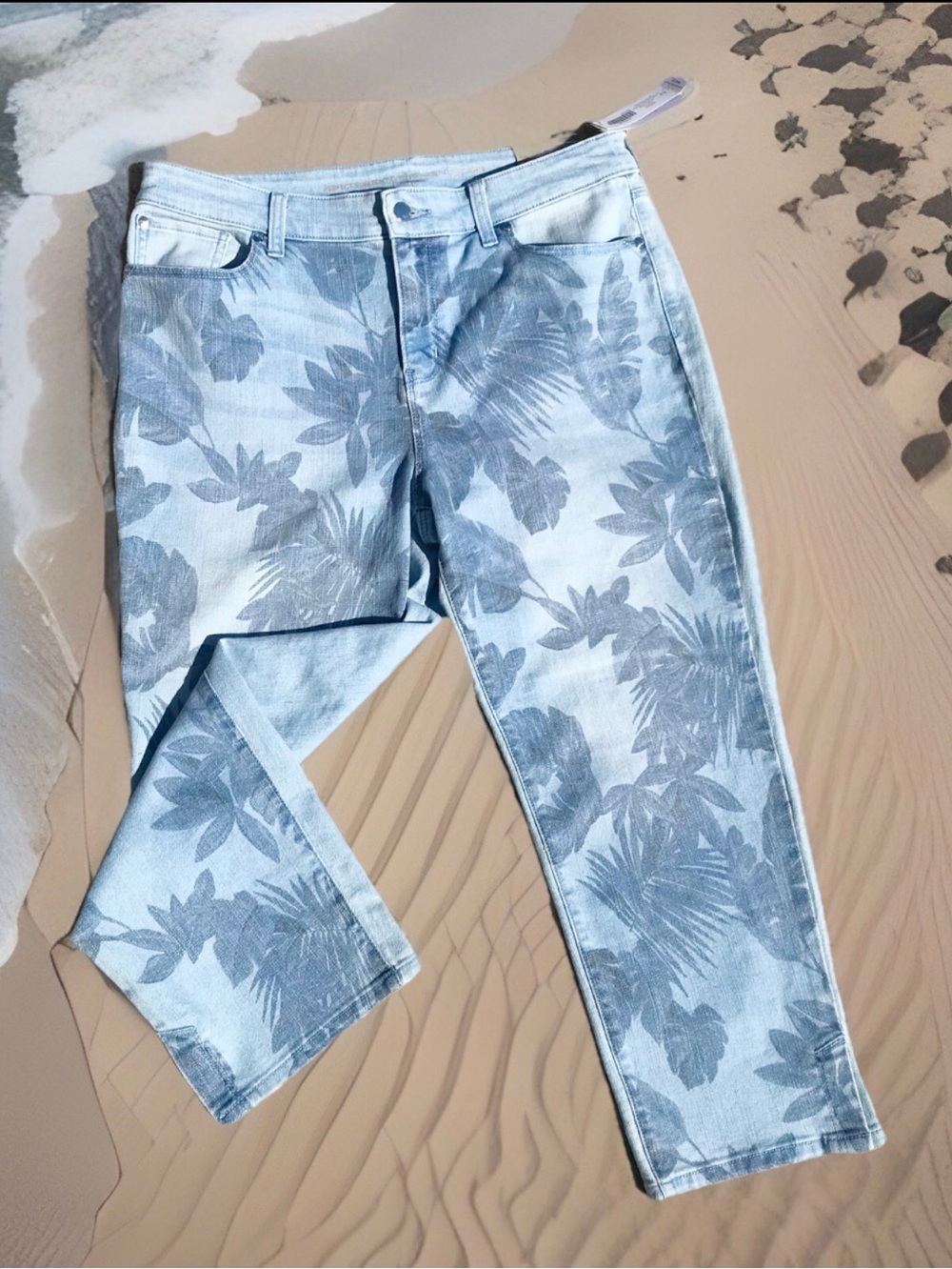 Chico’s Tranquil Palms Floral Stretch Crop Jeans Sz 2 (12) NWT Slit Hem Vacation
